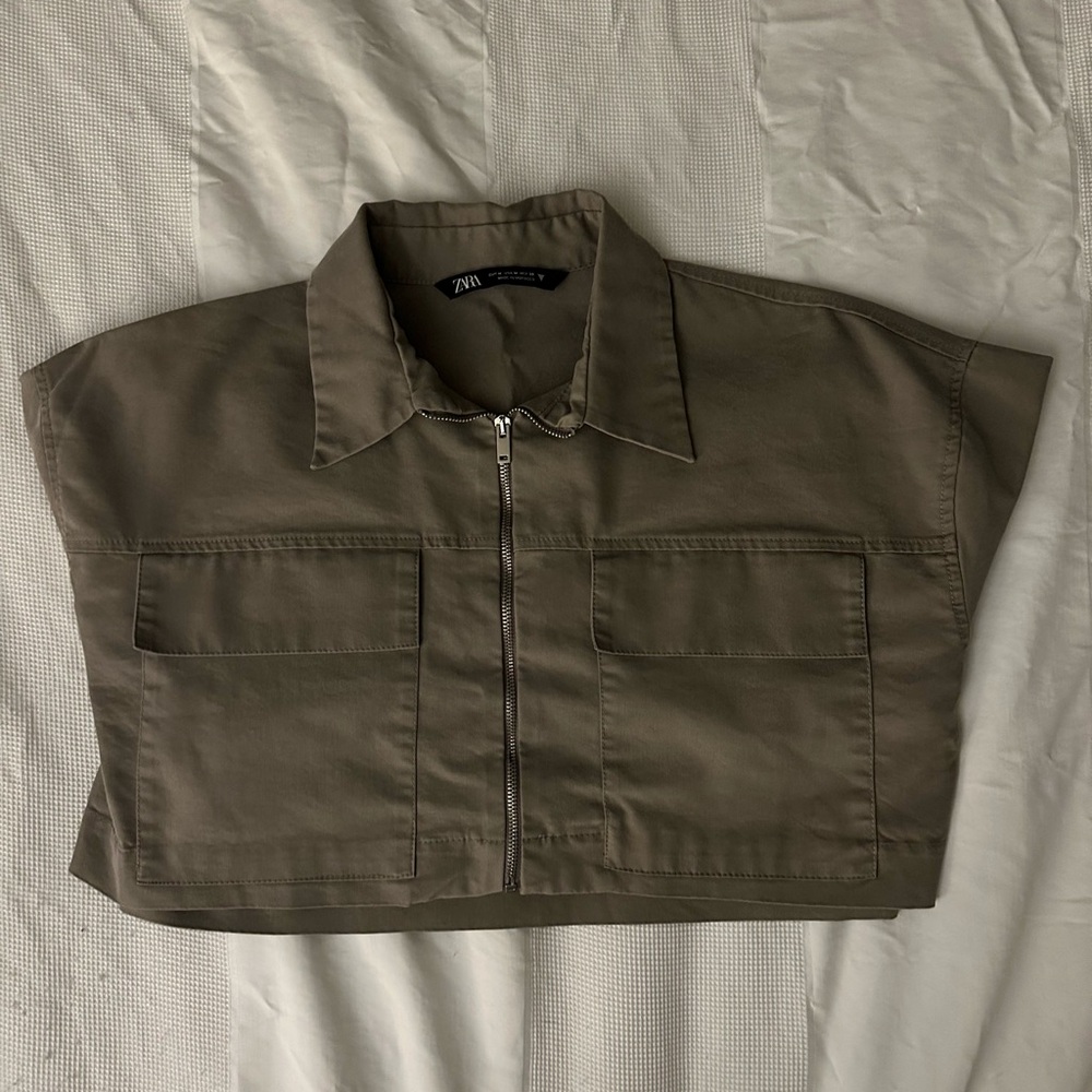 Zara Cropped Khaki Green Zip-Up Top